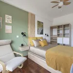 Rent a room in lisbon