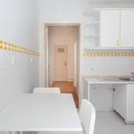 Rent 4 bedroom apartment in Lisbon