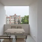 Rent a room in lisbon