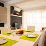 Rent 4 bedroom apartment of 73 m² in Valencia