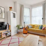 Rent 2 bedroom house in London