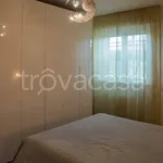 Rent 4 bedroom apartment of 95 m² in Milano