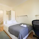 Rent 4 bedroom apartment in Lisbon