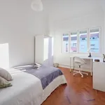 Rent 12 bedroom apartment in Lisbon