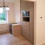 Pronajměte si 2 ložnic/e byt o rozloze 80 m² v Jinošov