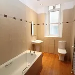 Rent 4 bedroom flat in Scotland