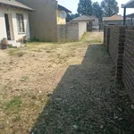 Rent 2 bedroom house of 310 m² in Johannesburg