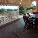 Rent 3 bedroom house of 147 m² in Καλύβια Θορικού