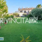 Rent 6 bedroom house of 360 m² in Rome