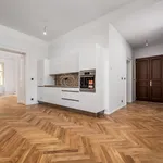 Pronajměte si 2 ložnic/e byt o rozloze 81 m² v Capital City of Prague