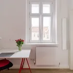 Rent 3 bedroom apartment of 45 m² in Berlin