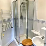 Rent 3 bedroom flat in West Midlands