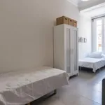 Rent 5 bedroom apartment in Valencia