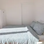 Rent a room in lisbon