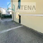 Affitto 3 camera appartamento di 81 m² in padova