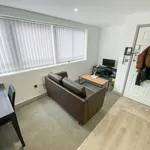 Rent 1 bedroom flat in Hull