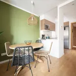 Rent 4 bedroom apartment of 50 m² in Barcelona