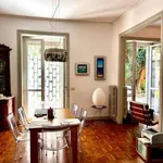 Rent 6 bedroom apartment of 210 m² in Rome