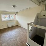 Rent 3 bedroom flat in West Midlands