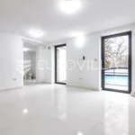 Najam 7 spavaće sobe kuća od 444 m² u Zagreb