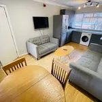 Rent 5 bedroom house in East Midlands