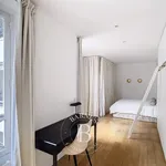 Appartement de 152 m² avec 5 chambre(s) en location à Paris