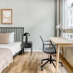 Miete 2 Schlafzimmer wohnung von 1184 m² in Zurich