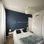 Rent 2 bedroom apartment of 35 m² in Saint-Cyr-l'École