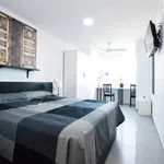 Rent 4 bedroom apartment in Valencia