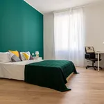 Rent a room in Turin