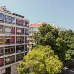 Rent 1 bedroom apartment of 452 m² in Lisbon