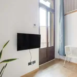 Rent 1 bedroom apartment of 25 m² in Milan