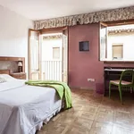 Rent a room of 180 m² in alcala_de_henares