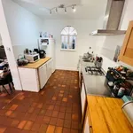 Rent 4 bedroom house in South East England