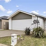 Rent 4 bedroom house in Weir Views