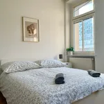 Miete 4 Schlafzimmer wohnung von 1100 m² in Vienna