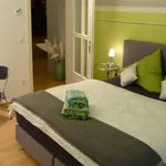 Miete 1 Schlafzimmer wohnung von 355 m² in Essen