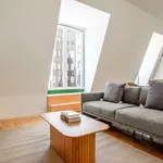 Rent 1 bedroom apartment of 89 m² in lisbon