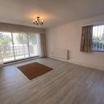 Rent 3 bedroom flat in South East England