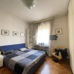 Rent 2 bedroom apartment of 65 m² in Milan