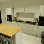 Rent 9 bedroom house in Leeds