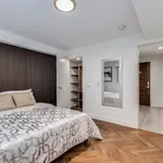 Appartement de 699 m² avec 2 chambre(s) en location à Vancouver