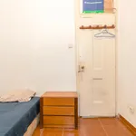 Rent 4 bedroom apartment in Lisbon