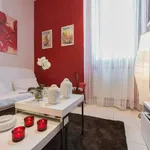 Rent 1 bedroom apartment of 65 m² in Florence