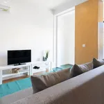 Rent 1 bedroom apartment of 50 m² in Porto