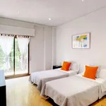 Rent 1 bedroom apartment of 55 m² in madrid