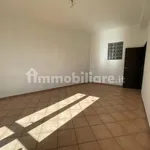 Affitto 4 camera appartamento di 100 m² in Alessandria