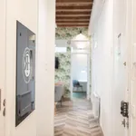 Rent 4 bedroom apartment in Barcelona