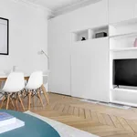 Rent 3 bedroom apartment of 97 m² in paris