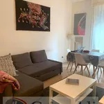 Rent 3 bedroom apartment of 90 m² in Milano